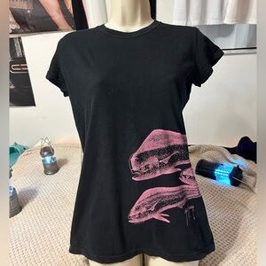 Guy Harvey Woman’s Black T-shirt With Pink Fish On Side- Size XL